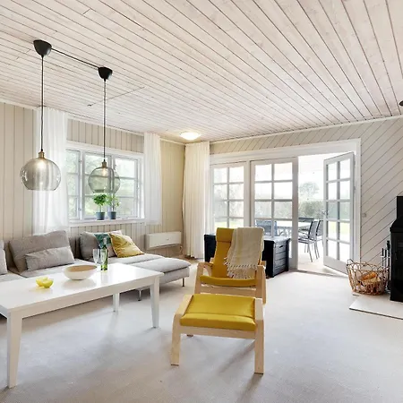 Stylish 10-person With Perfect For Families And Groups