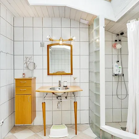 Beautiful 10-person With Bath Holiday home Ebeltoft