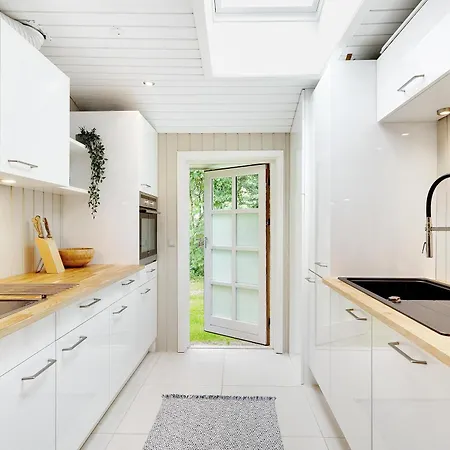 Beautiful 10-person With Bath Holiday home