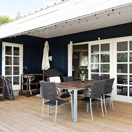Beautiful 10-person With Bath Holiday home *