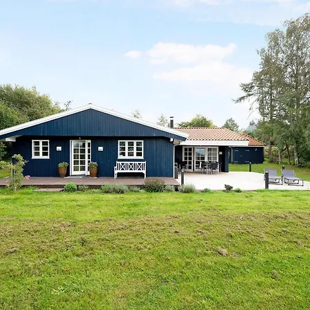Beautiful 10-person With Bath Holiday home *