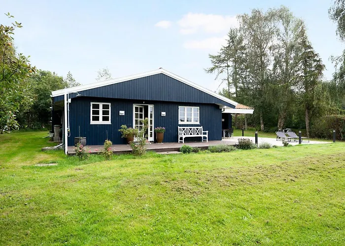 Stylish 10-person With Perfect For Families And Groups