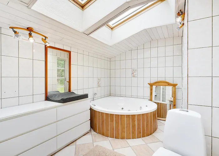 Stylish 10-person With Perfect For Families And Groups * Ebeltoft